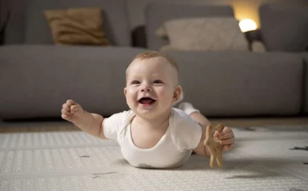 A che età il tuo piccolo sostiene la testa?